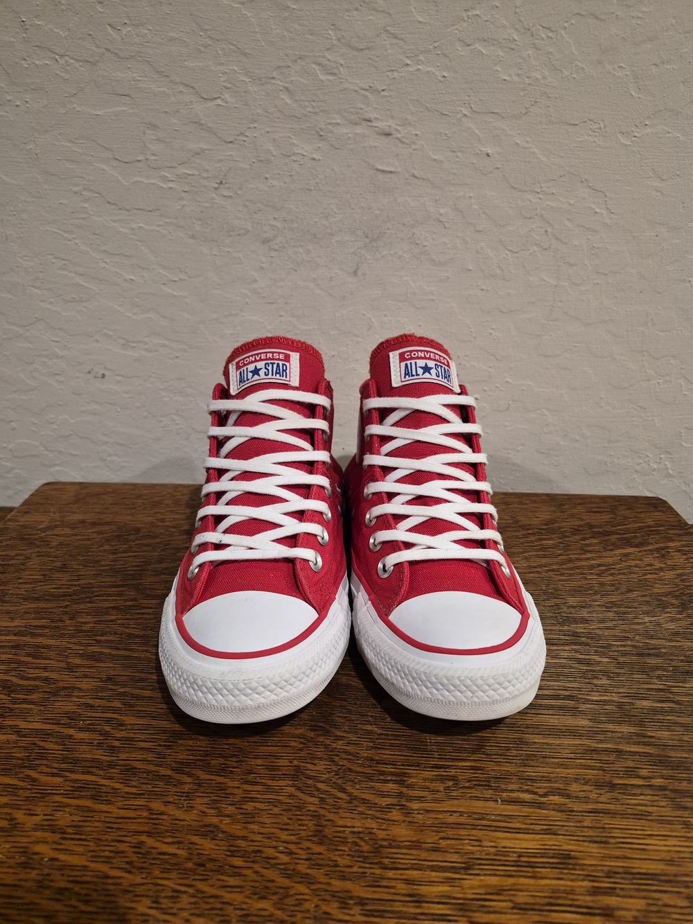 Converse Chuck Taylor All Star Madison Mid in Red Sneakers
Women's Size US 8 - Picture 3 of 8
